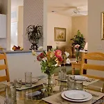 Greenlinks Golf Villas At Lely Resort 
