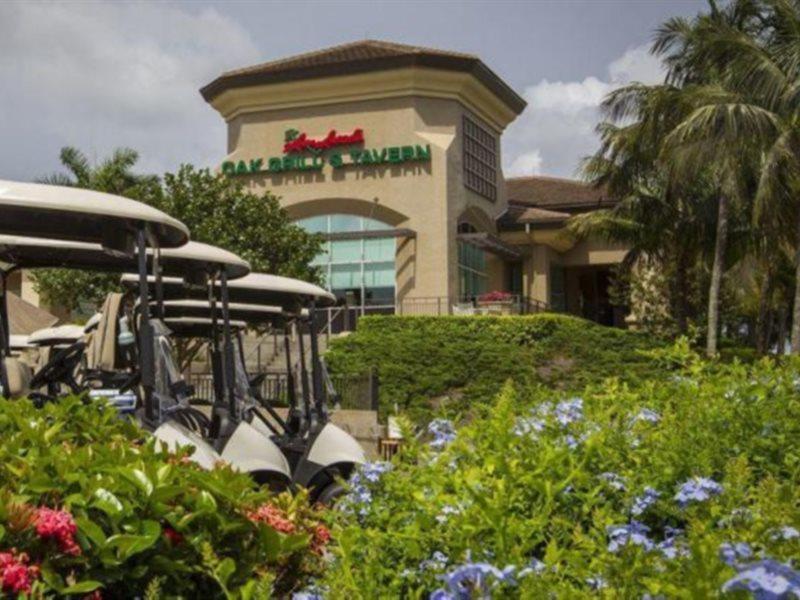 Resort Greenlinks Golf At Lely Naples Manor