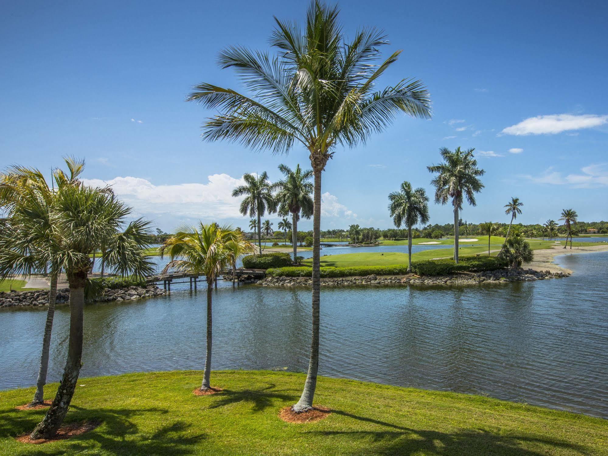 Greenlinks Golf At Lely Naples Manor